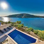 Luxury 2 Etage With Private Heated Pool
