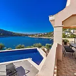 Luxury 2 Etage With Private Heated Pool Rogoznica (Sibenik-Knin)