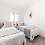 Luxury 2 Etage With Private Heated Pool 아파트 *