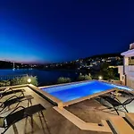 Luxury 2 Etage With Private Heated Pool Rogoznica (Sibenik-Knin)