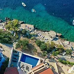 Apartment Luxury 2 Etage With Private Heated Pool Rogoznica (Sibenik-Knin)