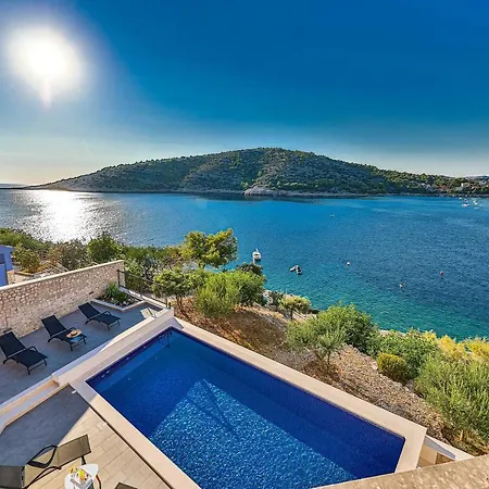 Luxury 2 Etage With Private Heated Pool