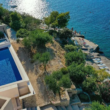 Apartment Luxury 2 Etage With Private Heated Pool