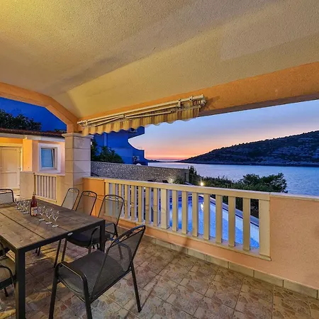 Luxury 2 Etage With Private Heated Pool 公寓 *