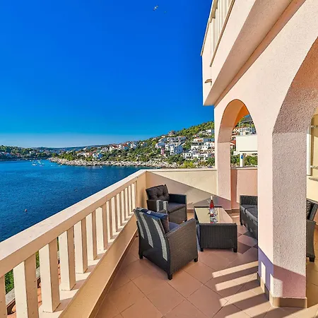 Luxury 2 Etage With Private Heated Pool Apartment *