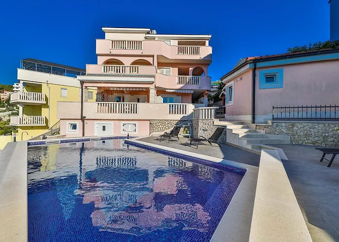 Luxury 2 Etage With Private Heated Pool Appartement