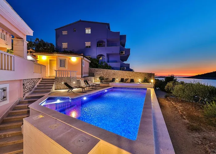 Luxury 2 Etage With Private Heated Pool *