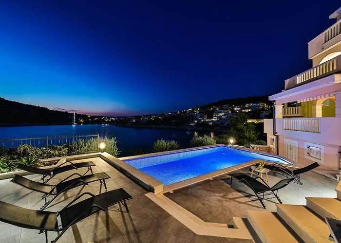 Luxury 2 Etage With Private Heated Pool Rogoznica (Sibenik-Knin)