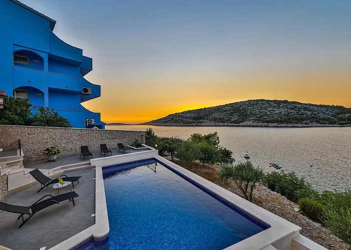 Luxury 2 Etage With Private Heated Pool Rogoznica (Sibenik-Knin)